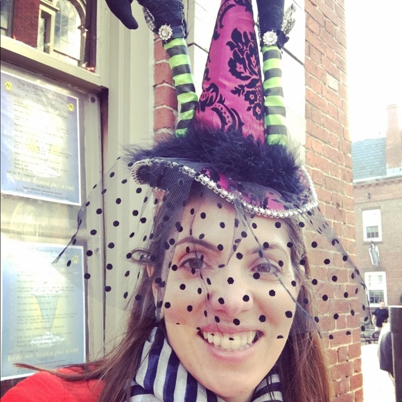 Meet your Posher, Tia - Picture 5 of 8